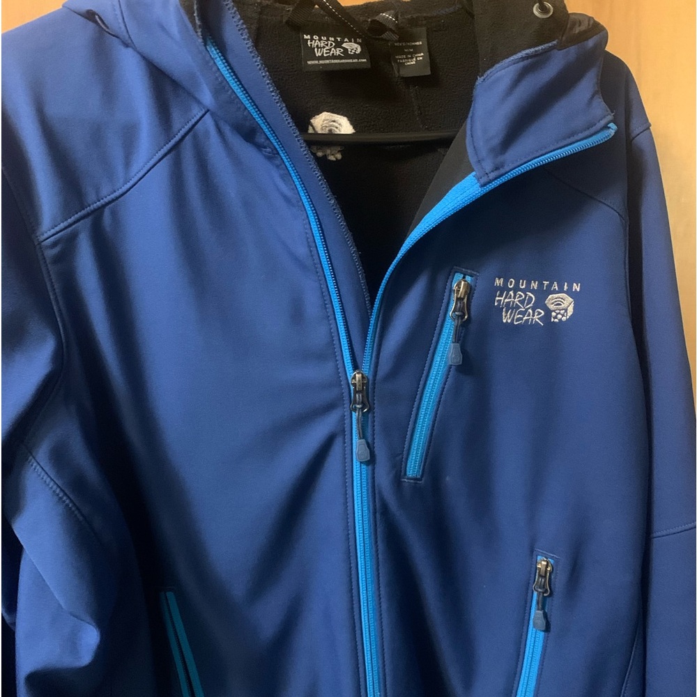 Mountain Hard Ware Size medium light weight